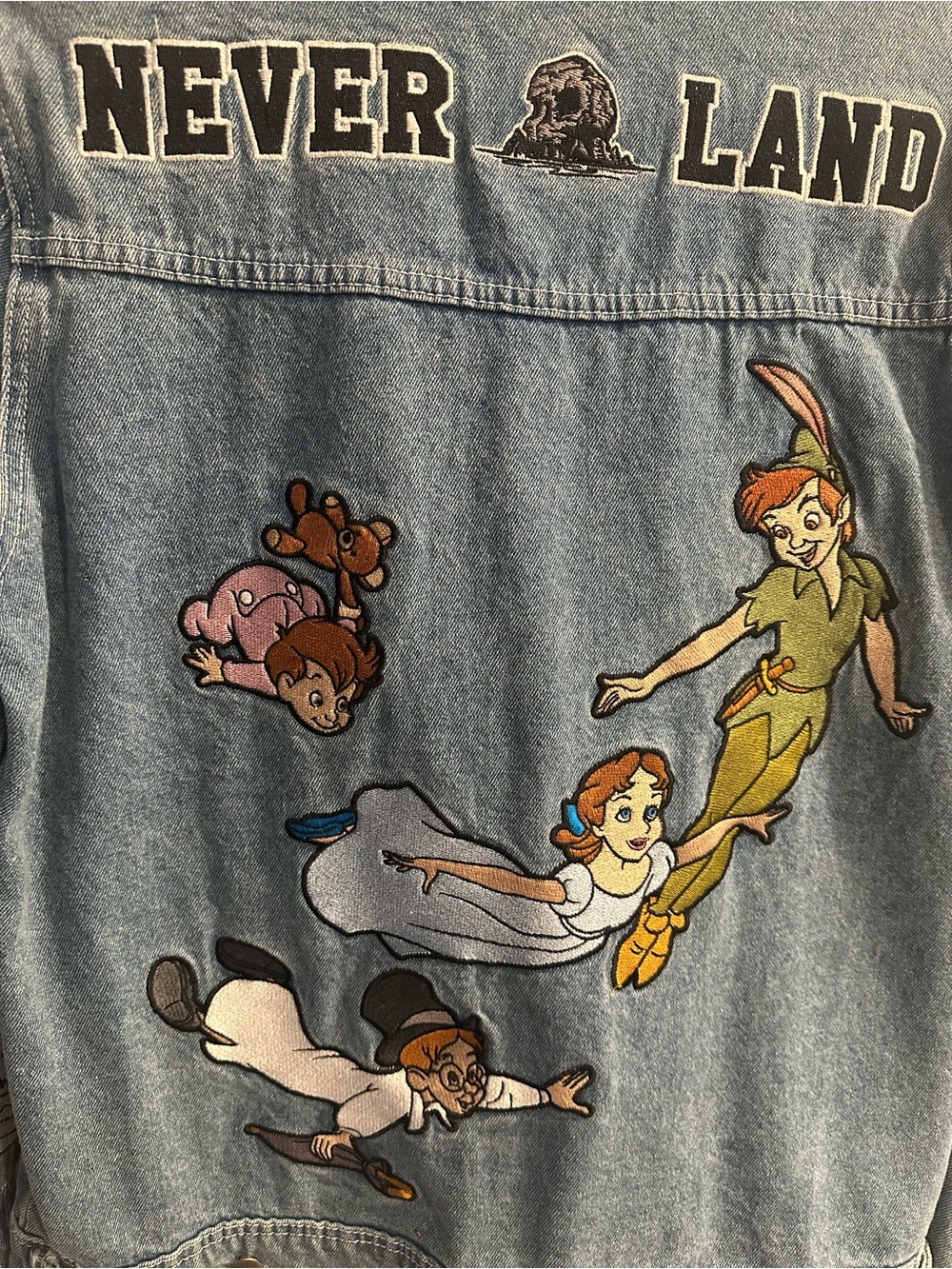 Disney cakeworthy Peter Pan embroidered Neverland denim jacket medium - Picture 11 of 14